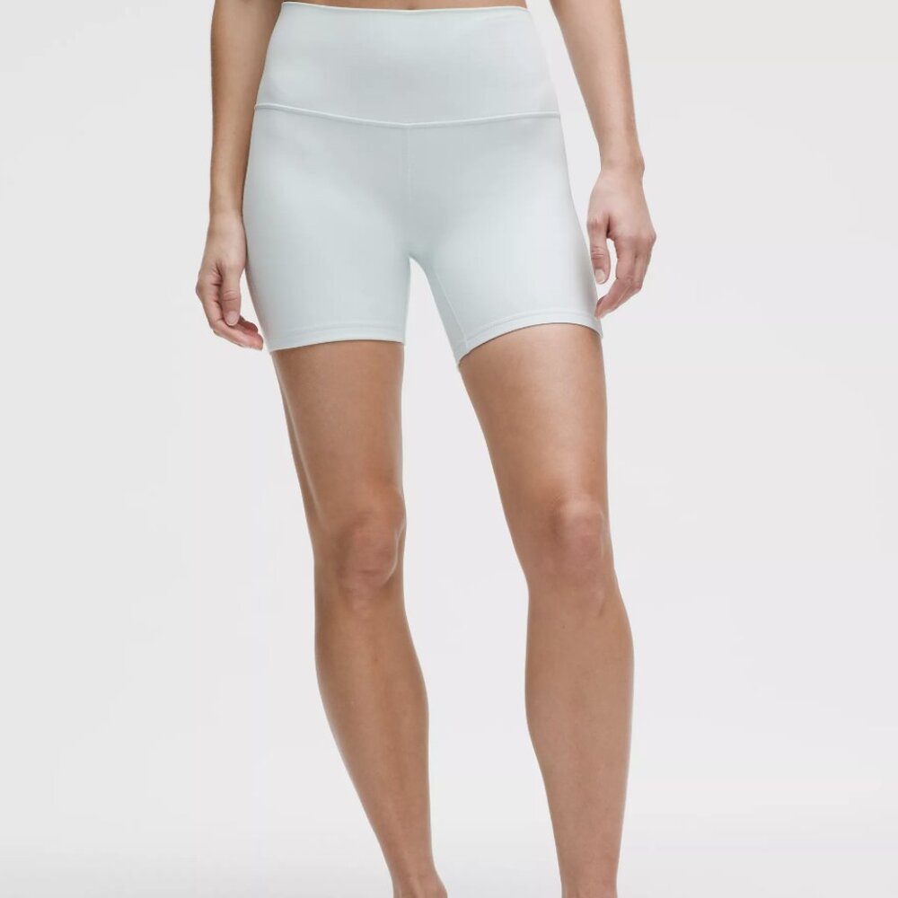 Lululemon Size 10 Mint Breeze Align High-Rise Short 6"